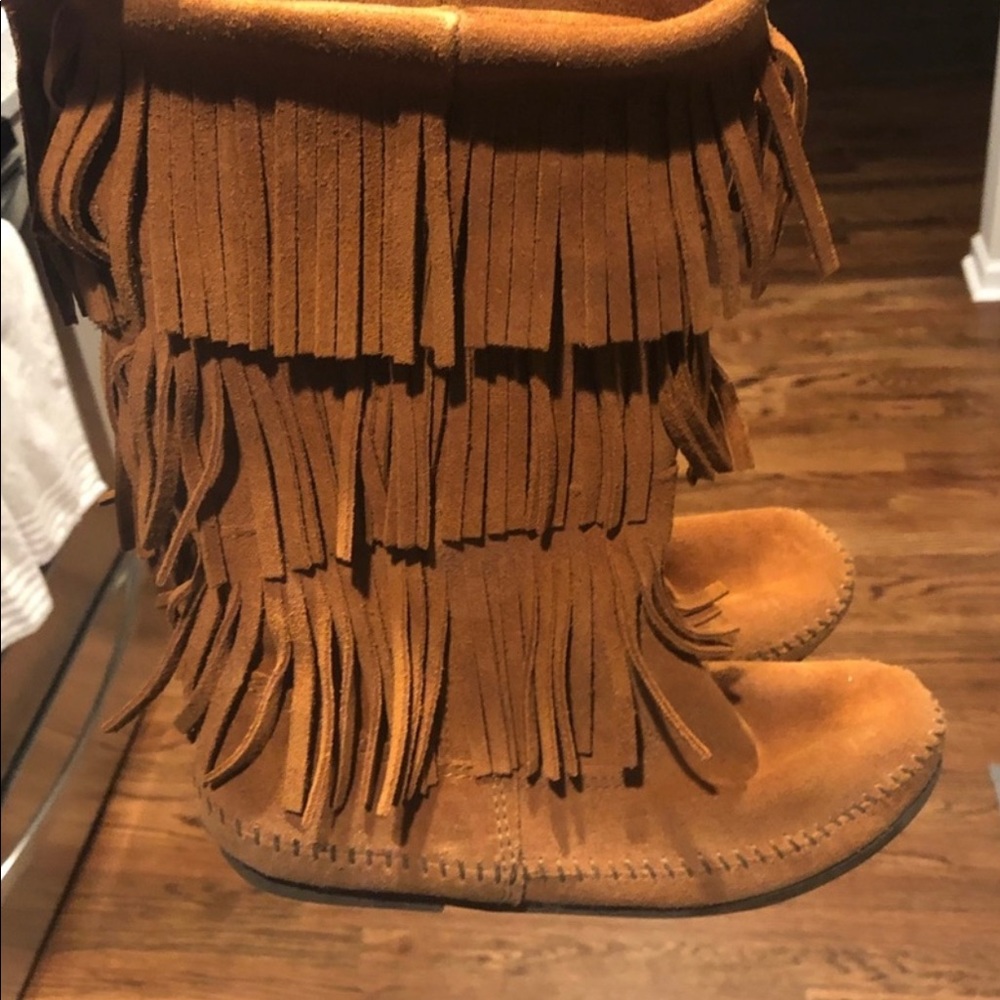 Minnetonka Moccasin Women’s 3-layer Fringe Boot